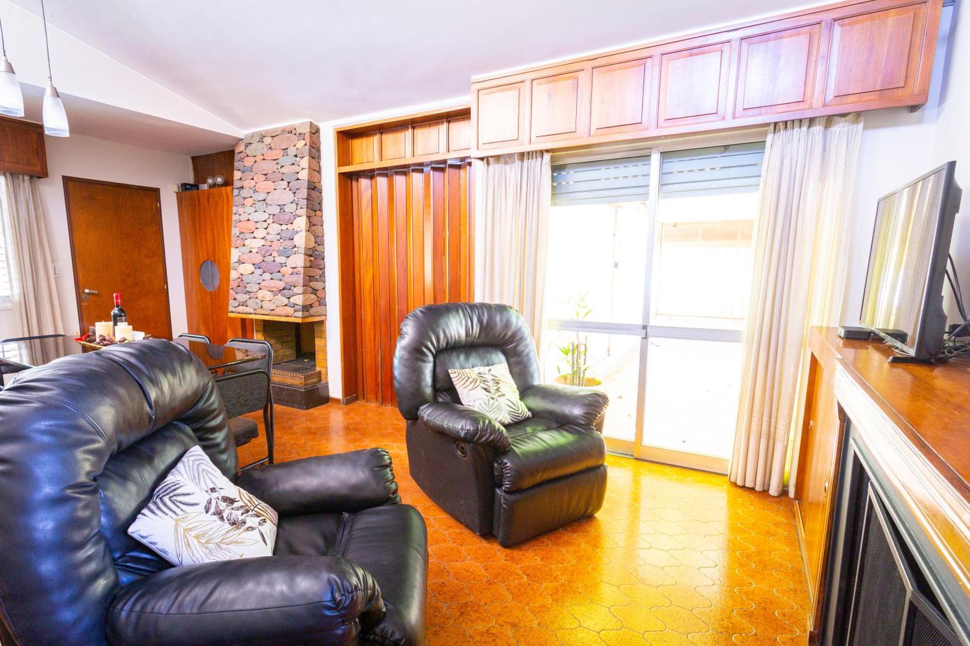 Casa Grande Con Estacionamiento Holiday home *